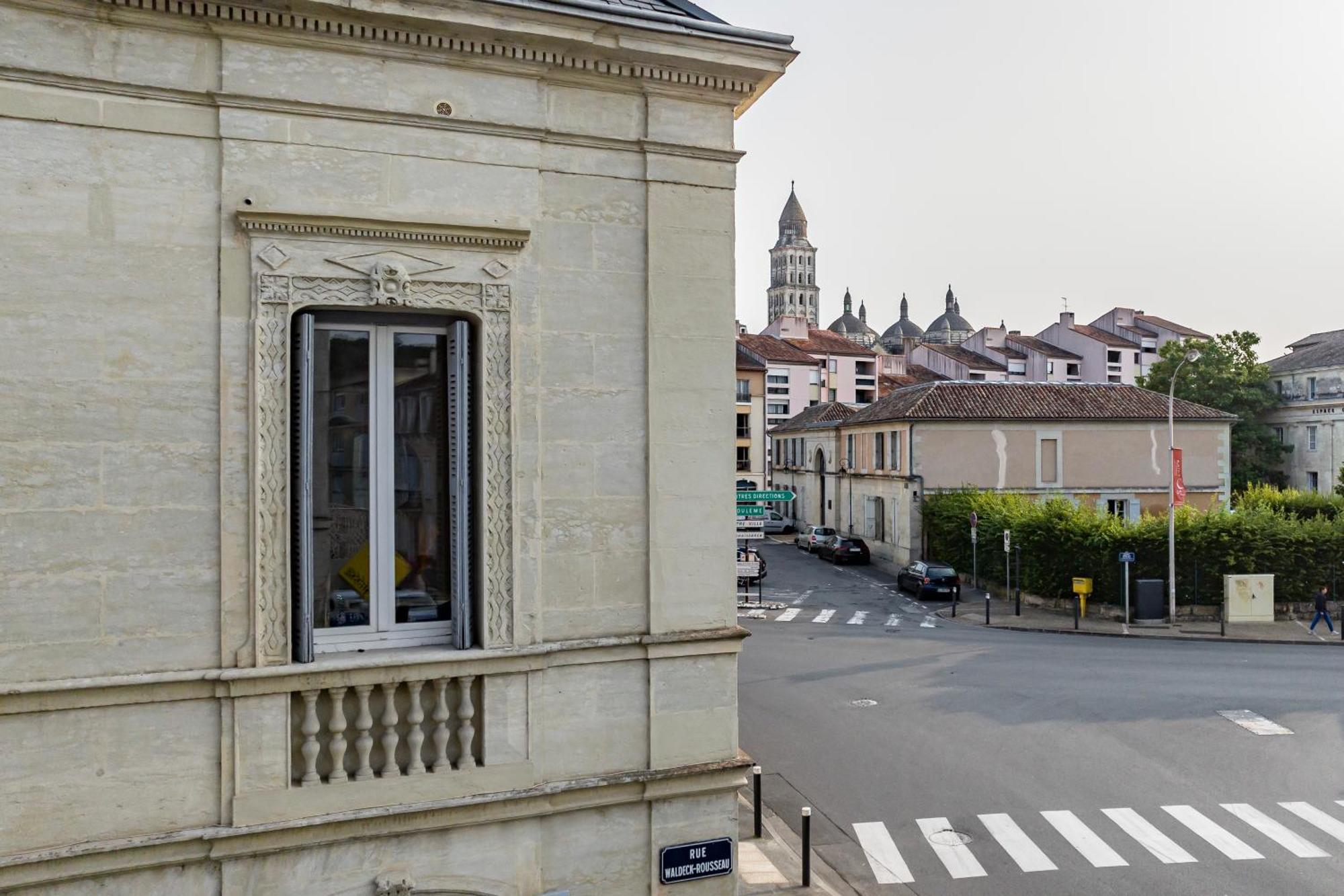 Appartement De Prestige Emeraude 60M2 Perigueux Bagian luar foto